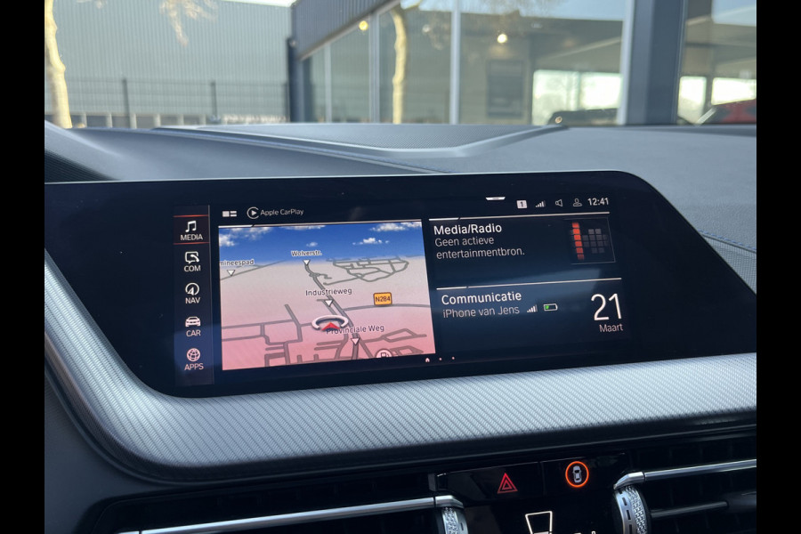 BMW 1-serie M135i xDrive High Executive M Sport 306pk Automaat | Panodak | Elektr. achterklep | Parking Pakket | Spiegel Pakket | Draadloze telefoonlader | etc. etc.