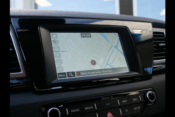 Kia Niro 1.6 GDi Hybrid DynamicLine | Trekhaak | Cruise | Clima  Navi | Carplay | Camera |