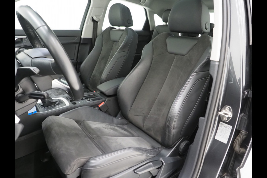 Audi Q3 Sportback 45 TFSI e Edition Full Black | Panoramadak | Stoelverwarming | Virtual | Cruise | PDC | LED | Carplay