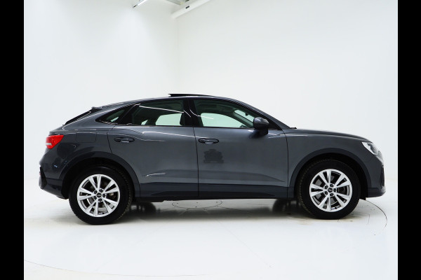 Audi Q3 Sportback 45 TFSI e Edition Full Black | Panoramadak | Stoelverwarming | Virtual | Cruise | PDC | LED | Carplay