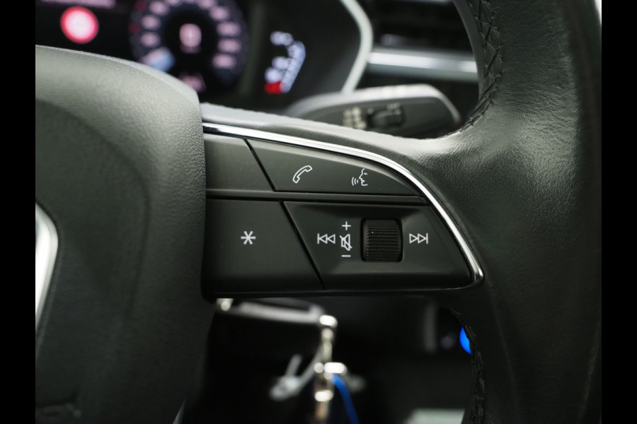 Audi Q3 Sportback 45 TFSI e Edition Full Black | Panoramadak | Stoelverwarming | Virtual | Cruise | PDC | LED | Carplay