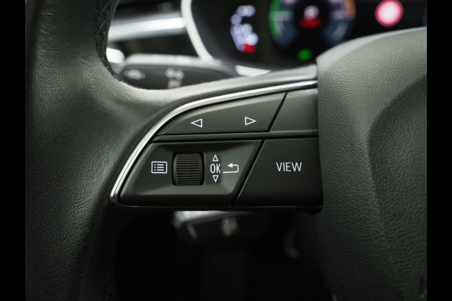 Audi Q3 Sportback 45 TFSI e Edition Full Black | Panoramadak | Stoelverwarming | Virtual | Cruise | PDC | LED | Carplay