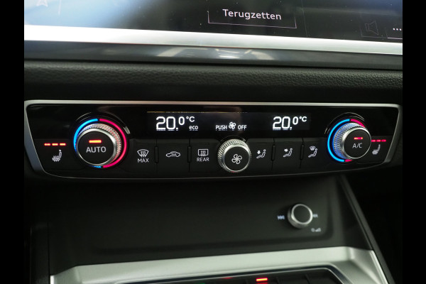 Audi Q3 Sportback 45 TFSI e Edition Full Black | Panoramadak | Stoelverwarming | Virtual | Cruise | PDC | LED | Carplay
