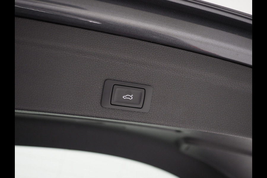 Audi Q3 Sportback 45 TFSI e Edition Full Black | Panoramadak | Stoelverwarming | Virtual | Cruise | PDC | LED | Carplay