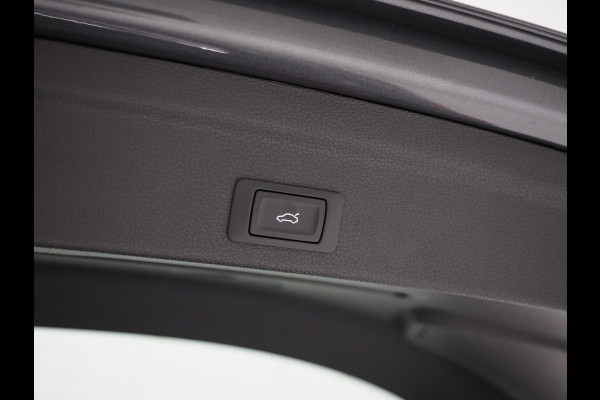 Audi Q3 Sportback 45 TFSI e Edition Full Black | Panoramadak | Stoelverwarming | Virtual | Cruise | PDC | LED | Carplay