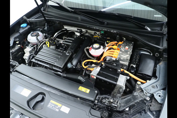 Audi Q3 Sportback 45 TFSI e Edition | Leder | Camera | Adaptive Cruise | Dodehoekdetectie | Stoelverwarming | Carplay