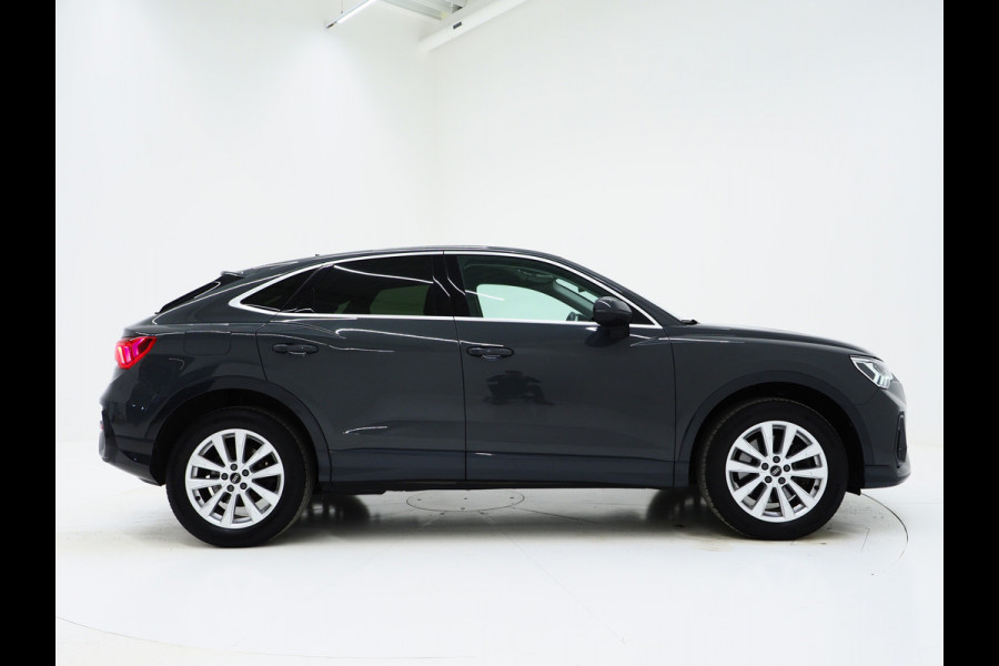 Audi Q3 Sportback 45 TFSI e Edition | Leder | Camera | Adaptive Cruise | Dodehoekdetectie | Stoelverwarming | Carplay