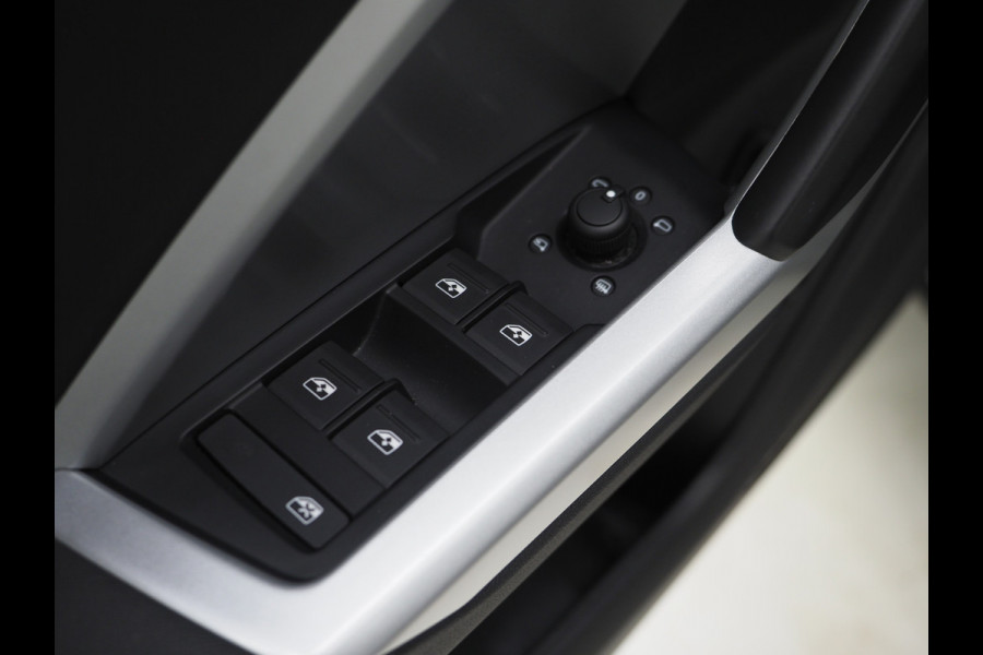 Audi Q3 Sportback 45 TFSI e Edition | Leder | Camera | Adaptive Cruise | Dodehoekdetectie | Stoelverwarming | Carplay