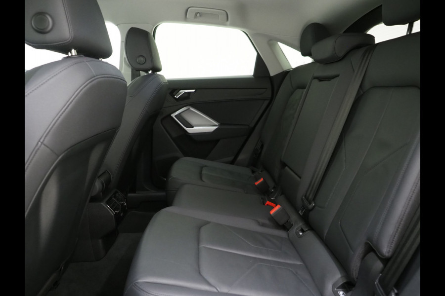 Audi Q3 Sportback 45 TFSI e Edition | Leder | Camera | Adaptive Cruise | Dodehoekdetectie | Stoelverwarming | Carplay