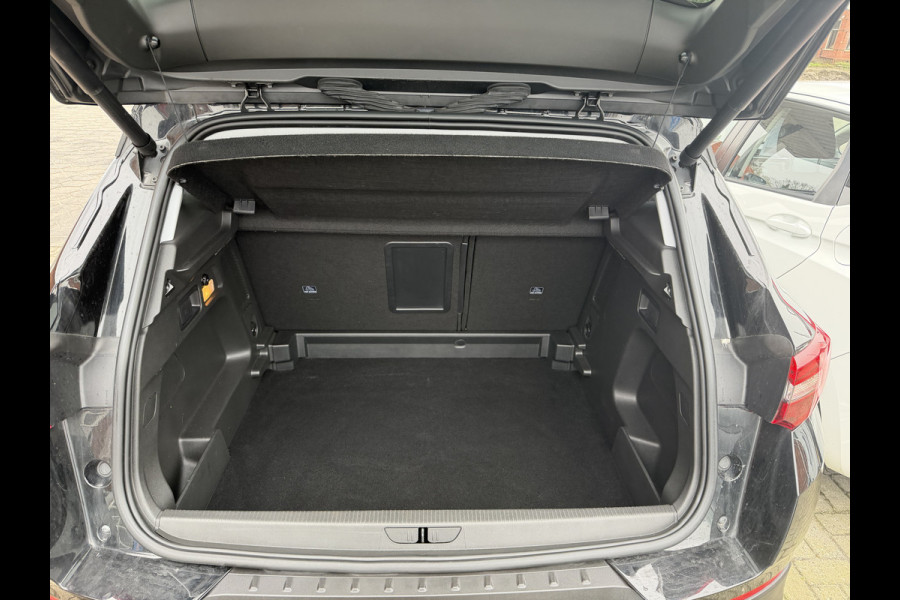 Opel Grandland X 1.2 Turbo 131 PK | Business Executive | 45.000km! |