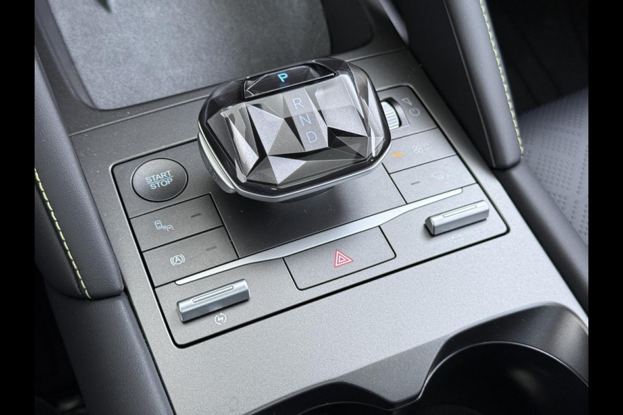 BYD ATTO 2 Boost 45 kWh VAN €31.900,- VOOR € 27.877,- UW LENTEVOORDEEL €4.023,-! | DIRECT LEVERBAAR | Volledige BYD Fabrieksgarantie t/m 11-2030 of 150.000 km | Stoel & Stuurverwarming | Adaptieve Cruise | 360° Camera | Panoramadak | Dodehoekassistent | Origineel NL Auto