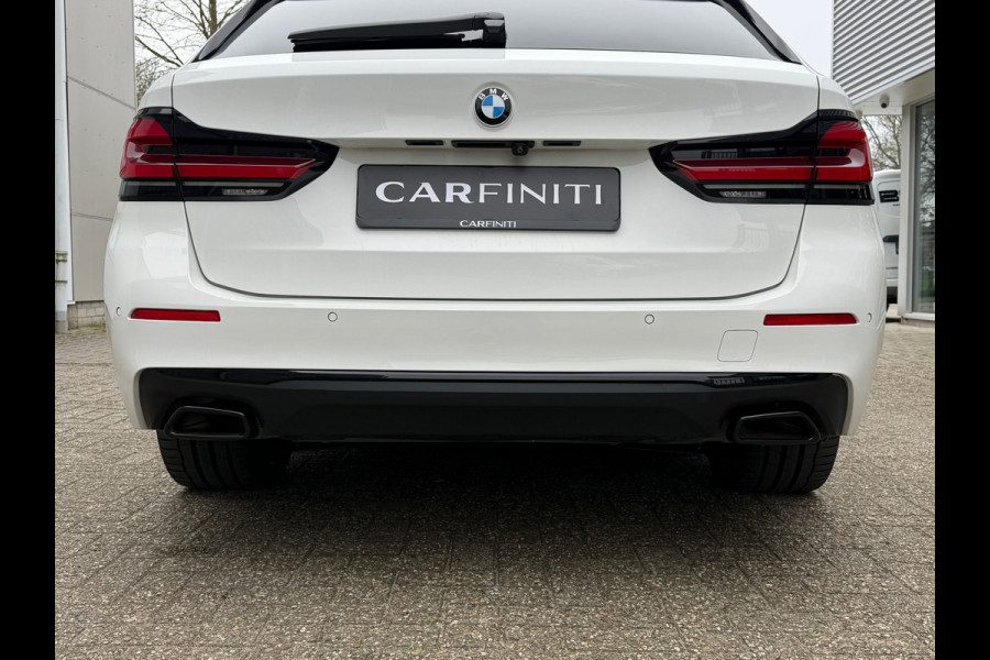 BMW 5 Serie Touring 530e xDrive Executive / Navi / Climate / Camera / Panormadak / Leder / 20"breedset
