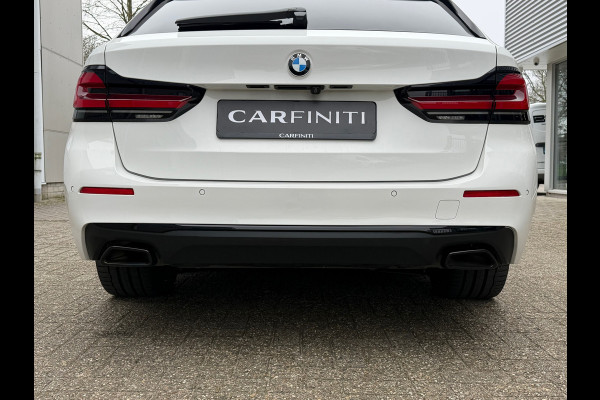 BMW 5 Serie Touring 530e xDrive Executive / Navi / Climate / Camera / Panormadak / Leder / 20"breedset