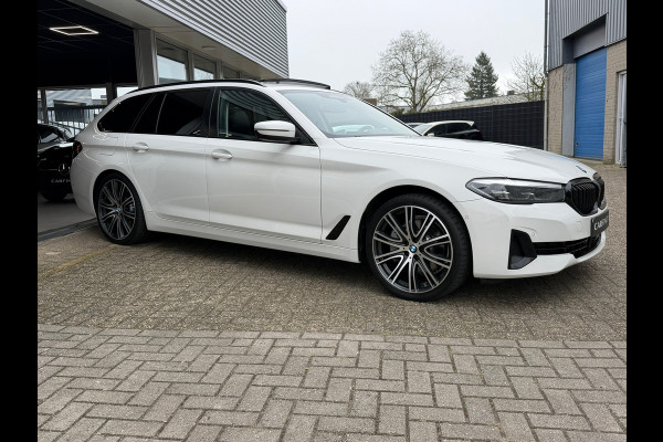 BMW 5 Serie Touring 530e xDrive Executive / Navi / Climate / Camera / Panormadak / Leder / 20"breedset