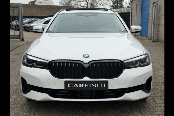 BMW 5 Serie Touring 530e xDrive Executive / Navi / Climate / Camera / Panormadak / Leder / 20"breedset