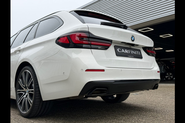 BMW 5 Serie Touring 530e xDrive Executive / Navi / Climate / Camera / Panormadak / Leder / 20"breedset