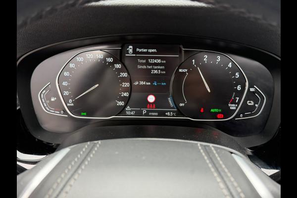 BMW 5 Serie Touring 530e xDrive Executive / Navi / Climate / Camera / Panormadak / Leder / 20"breedset