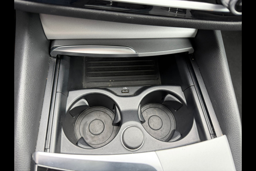 BMW 5 Serie Touring 530e xDrive Executive / Navi / Climate / Camera / Panormadak / Leder / 20"breedset