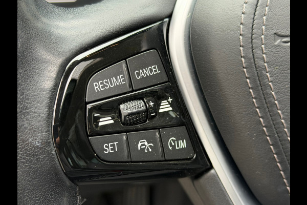 BMW 5 Serie Touring 530e xDrive Executive / Navi / Climate / Camera / Panormadak / Leder / 20"breedset