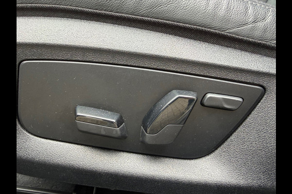 BMW 5 Serie Touring 530e xDrive Executive / Navi / Climate / Camera / Panormadak / Leder / 20"breedset