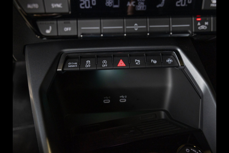 Audi A3 Sportback 35 TFSI 2x S-Line edition / 150pk / Panorama dak / Sonos / Achteruitrij camera /