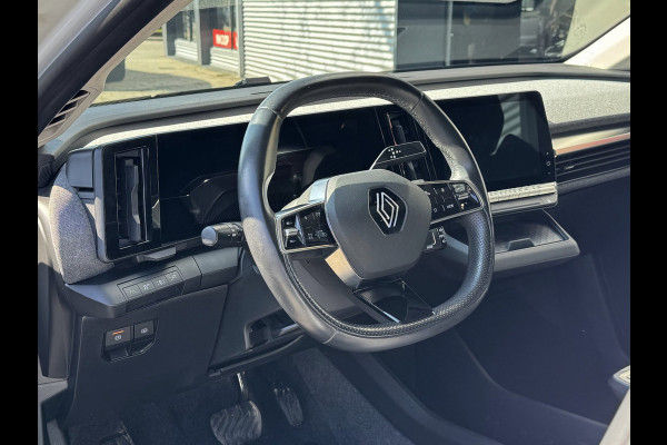 Renault Mégane E-Tech EV40 Boost Charge Equilibre - AUTOMAAT I Apple CarPlay / Navigatie I Sport velgen 18 inch I Nieuw Staat
