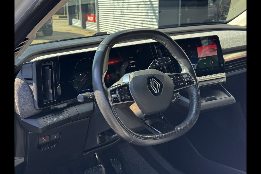 Renault Mégane E-Tech EV40 Boost Charge Equilibre - AUTOMAAT I Apple CarPlay / Navigatie I Sport velgen 18 inch I Nieuw Staat