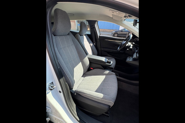 Renault Mégane E-Tech EV40 Boost Charge Equilibre - AUTOMAAT I Apple CarPlay / Navigatie I Sport velgen 18 inch I Nieuw Staat