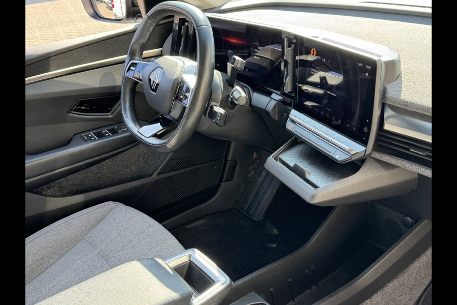 Renault Mégane E-Tech EV40 Boost Charge Equilibre - AUTOMAAT I Apple CarPlay / Navigatie I Sport velgen 18 inch I Nieuw Staat
