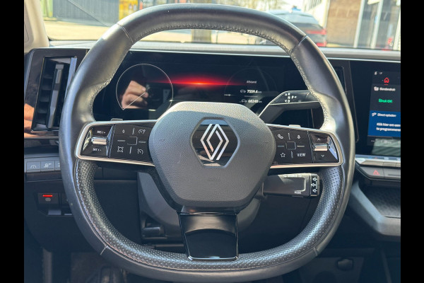 Renault Mégane E-Tech EV40 Boost Charge Equilibre - AUTOMAAT I Apple CarPlay / Navigatie I Sport velgen 18 inch I Nieuw Staat