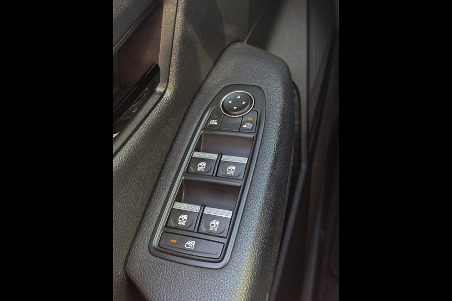 Renault Mégane E-Tech EV40 Boost Charge Equilibre - AUTOMAAT I Apple CarPlay / Navigatie I Sport velgen 18 inch I Nieuw Staat