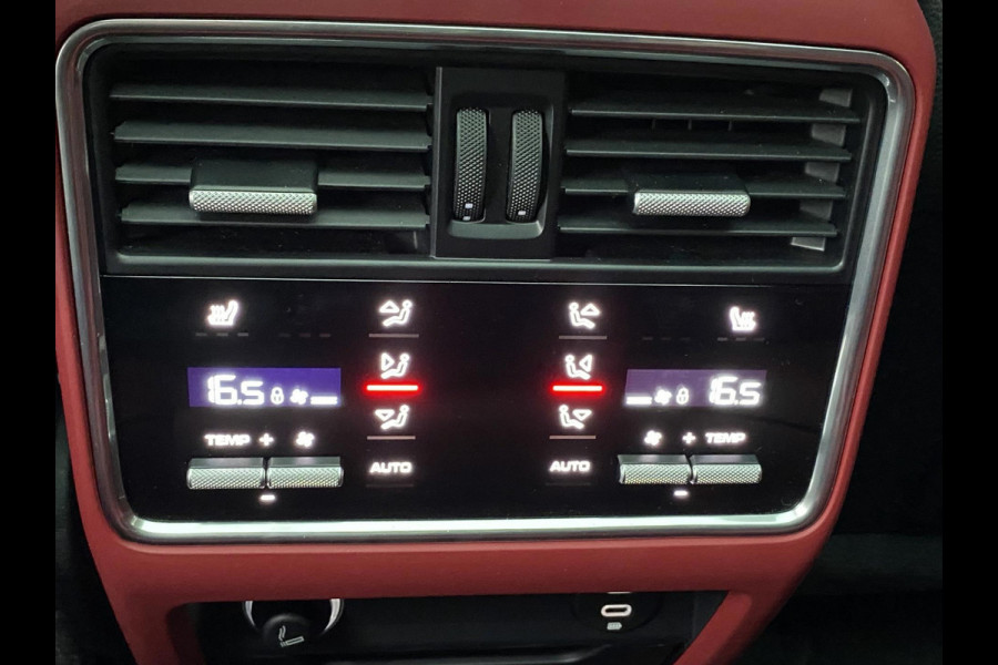 Porsche Cayenne Coupé 3.0 E-Hybrid 463PK - Matt Zwart I Panorama dak I Leer I Navigatie en nog veel Meer...