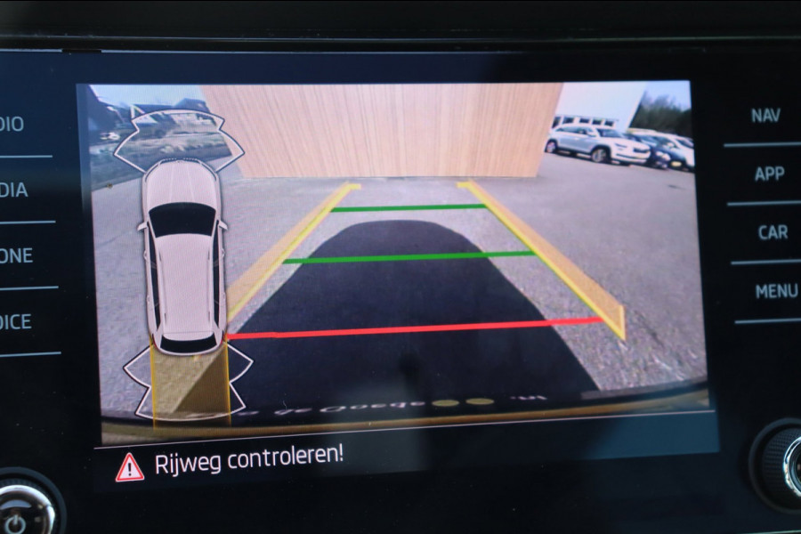 Škoda Kodiaq 1.5 TSI Sportline Business org.NL schuifdak trekhaak el.klep canton leer+verw. camera