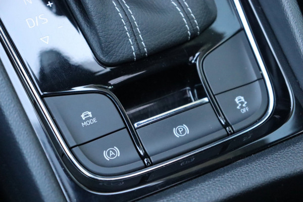 Škoda Kodiaq 1.5 TSI Sportline Business org.NL schuifdak trekhaak el.klep canton leer+verw. camera