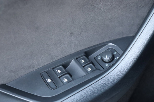 Škoda Kodiaq 1.5 TSI Sportline Business org.NL schuifdak trekhaak el.klep canton leer+verw. camera