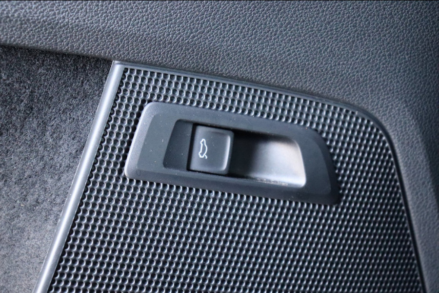 Škoda Kodiaq 1.5 TSI Sportline Business org.NL schuifdak trekhaak el.klep canton leer+verw. camera