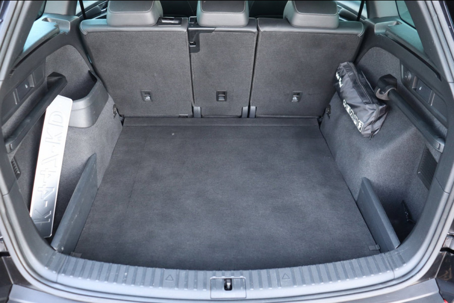 Škoda Kodiaq 1.5 TSI Sportline Business org.NL schuifdak trekhaak el.klep canton leer+verw. camera