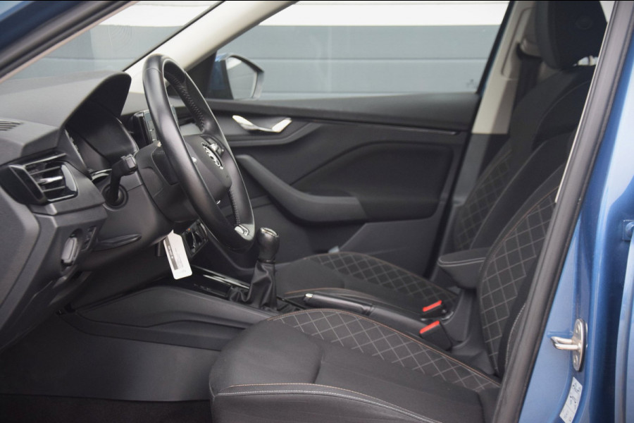 Škoda Kamiq 1.0 TSI Ambition TREKHAAK WEGKLAPBAAR/PARKEERSENSOREN ACHTER/APPLE CARPLAY