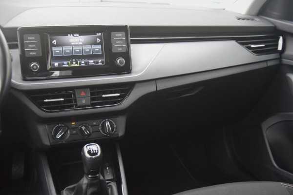 Škoda Kamiq 1.0 TSI Ambition TREKHAAK WEGKLAPBAAR/PARKEERSENSOREN ACHTER/APPLE CARPLAY