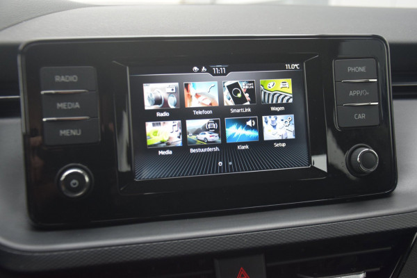 Škoda Kamiq 1.0 TSI Ambition TREKHAAK WEGKLAPBAAR/PARKEERSENSOREN ACHTER/APPLE CARPLAY