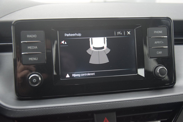 Škoda Kamiq 1.0 TSI Ambition TREKHAAK WEGKLAPBAAR/PARKEERSENSOREN ACHTER/APPLE CARPLAY