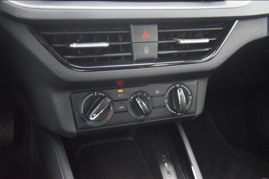 Škoda Kamiq 1.0 TSI Ambition TREKHAAK WEGKLAPBAAR/PARKEERSENSOREN ACHTER/APPLE CARPLAY