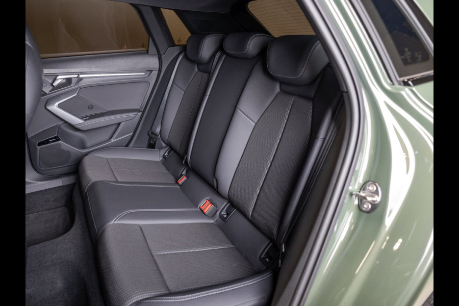 Audi A3 Sportback 35 TFSI S edition / 150pk / Panorama dak / Sonos / Achteruitrij camera /