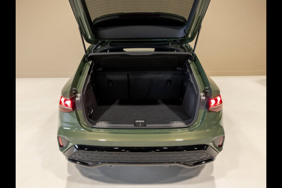 Audi A3 Sportback 35 TFSI S edition / 150pk / Panorama dak / Sonos / Achteruitrij camera /