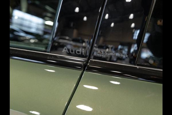 Audi A3 Sportback 35 TFSI S edition / 150pk / Panorama dak / Sonos / Achteruitrij camera /