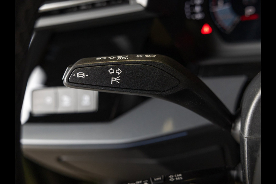 Audi A3 Sportback 35 TFSI S edition / 150pk / Panorama dak / Sonos / Achteruitrij camera /