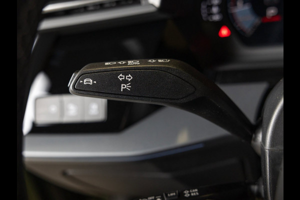 Audi A3 Sportback 35 TFSI S edition / 150pk / Panorama dak / Sonos / Achteruitrij camera /