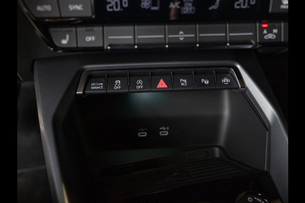 Audi A3 Sportback 35 TFSI S edition / 150pk / Panorama dak / Sonos / Achteruitrij camera /