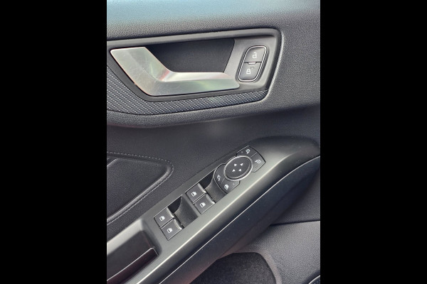 Ford Focus 1.5 EcoBoost ST Line Business Schuifdak - HUD - B&O - Half Leer + elektrisch - Adaptive cruise - LED - Lane centering