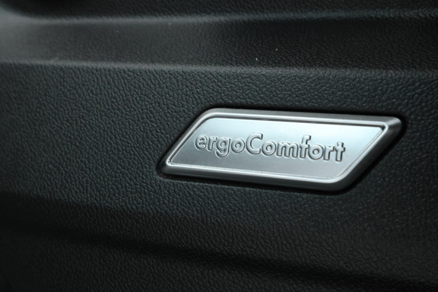 Volkswagen Touareg 3.0 TSi eHybrid 4MOTION FULL BLACK! Navi, leer,